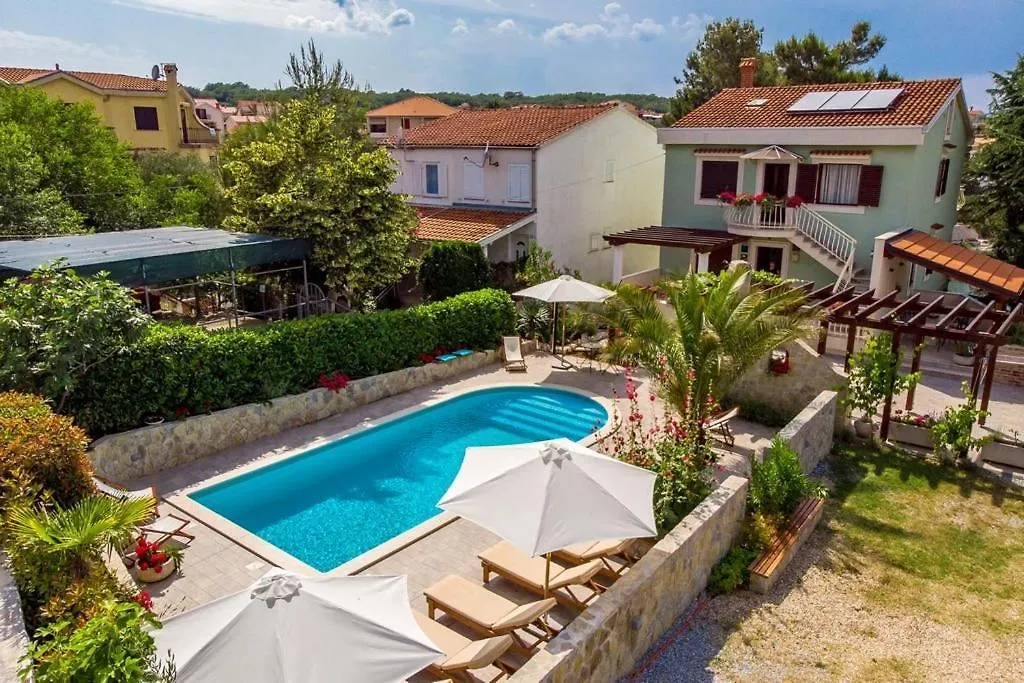 House Dinka With Pool Hotel Porat  Croatia