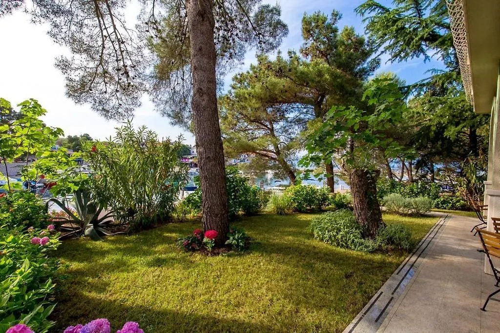 House Dinka With Pool Hotel Porat  Porat (Krk)