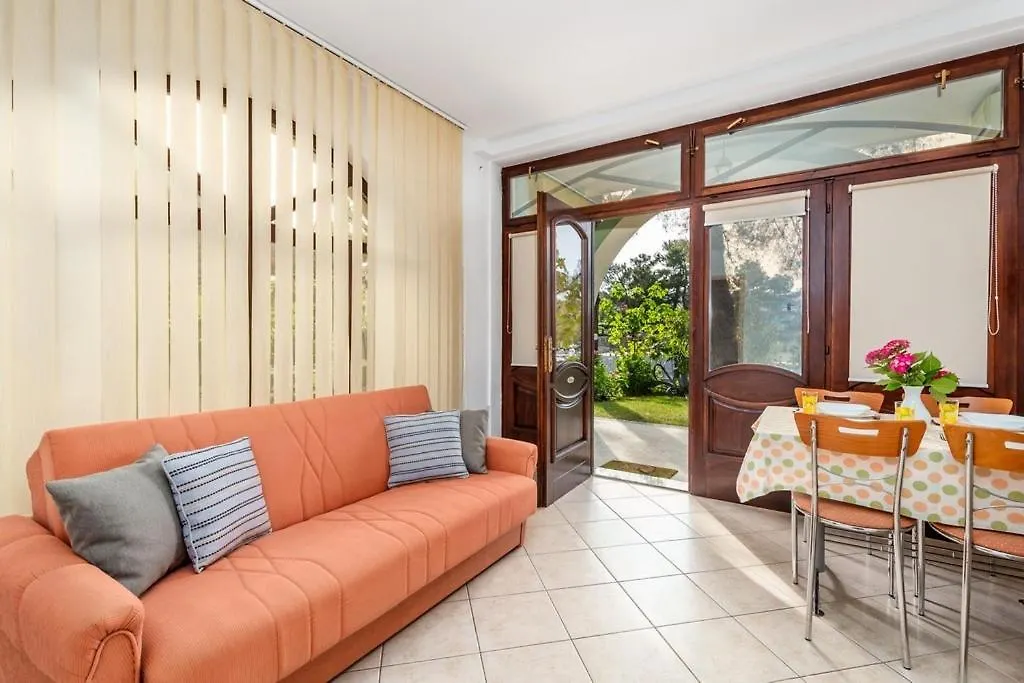 House Dinka With Pool Hotel Porat