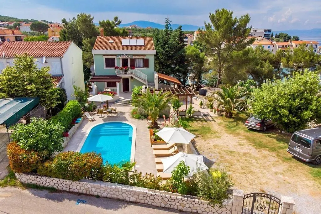 House Dinka With Pool Hotel Porat  0*, Porat (Krk)