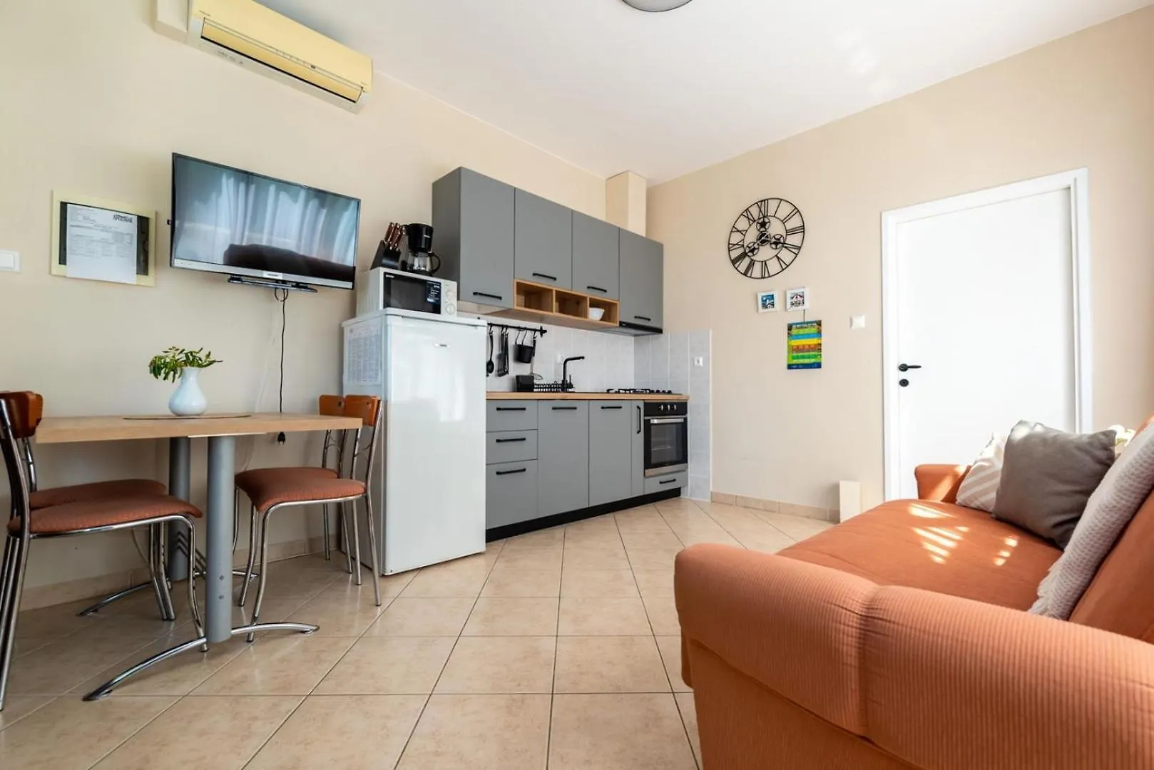 Guest house House Dinka With Pool Hotel Porat