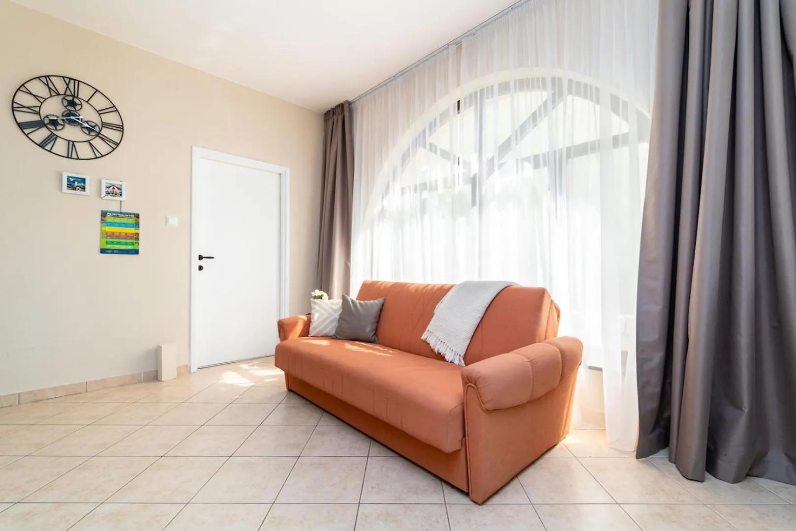 House Dinka With Pool Hotel Porat  Guest house Porat (Krk)