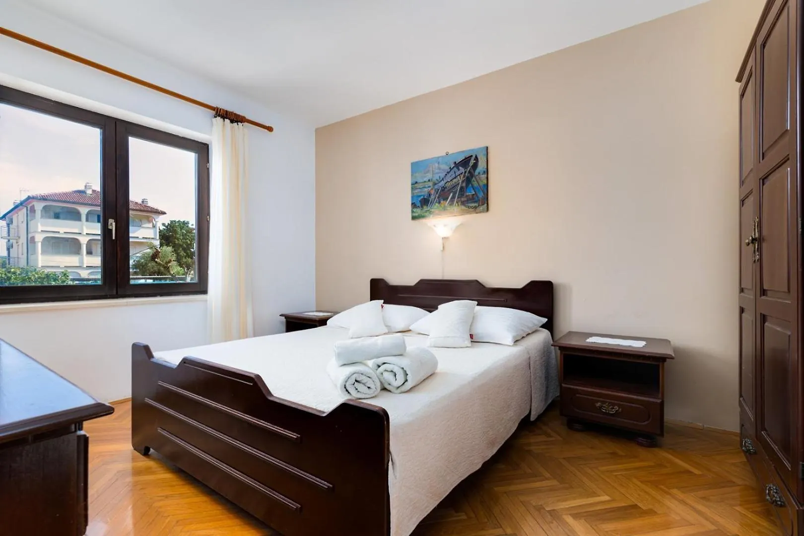 House Dinka With Pool Hotel Porat  Guest house