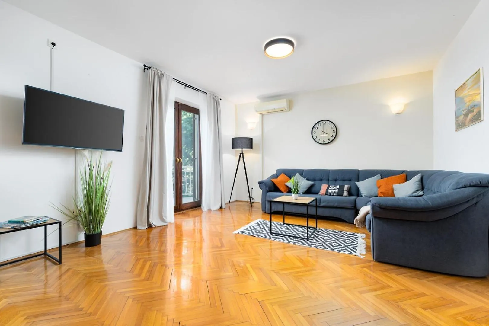 House Dinka With Pool Hotel Porat  Guest house