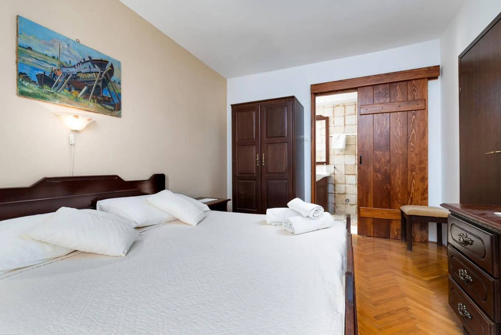 House Dinka With Pool Hotel Porat